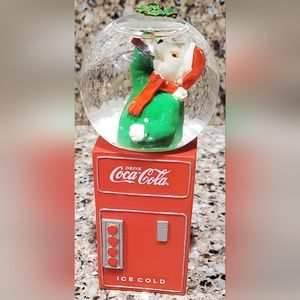 Vintage Coca Cola Snowglobe